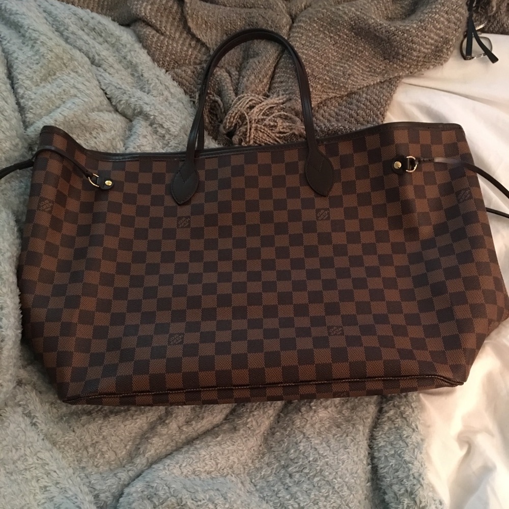 Real LV Neverfull GM bag w/ inside pouch